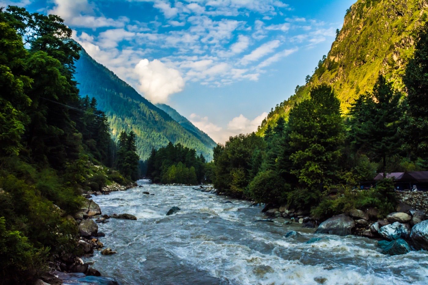 The Beas road to Kullu and Kasol